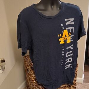 Aeropostale Navy and Yellow Graphic Tee